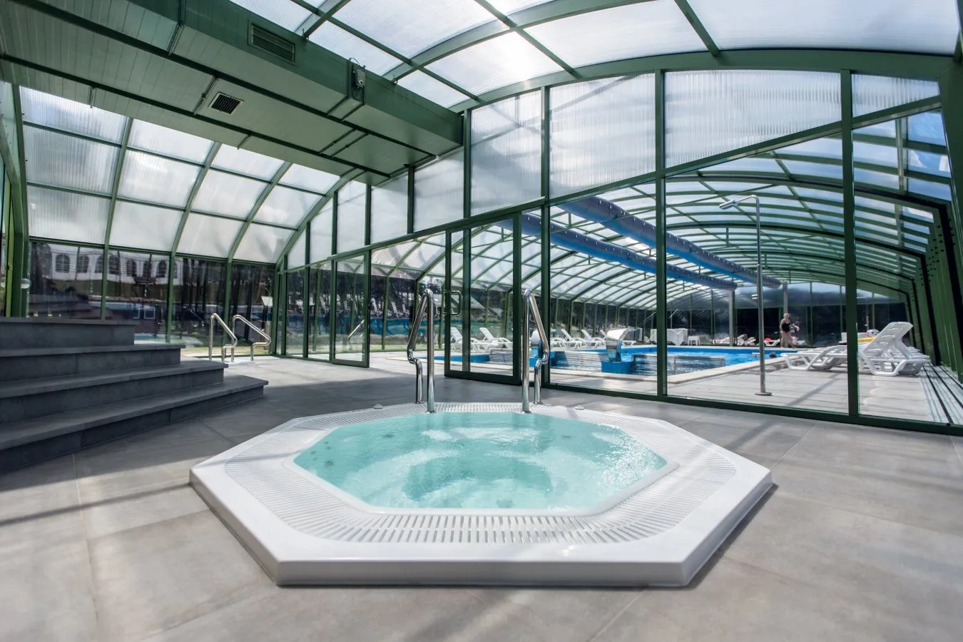 LUFTEX Referenz: Schwimmbäder Großfläche